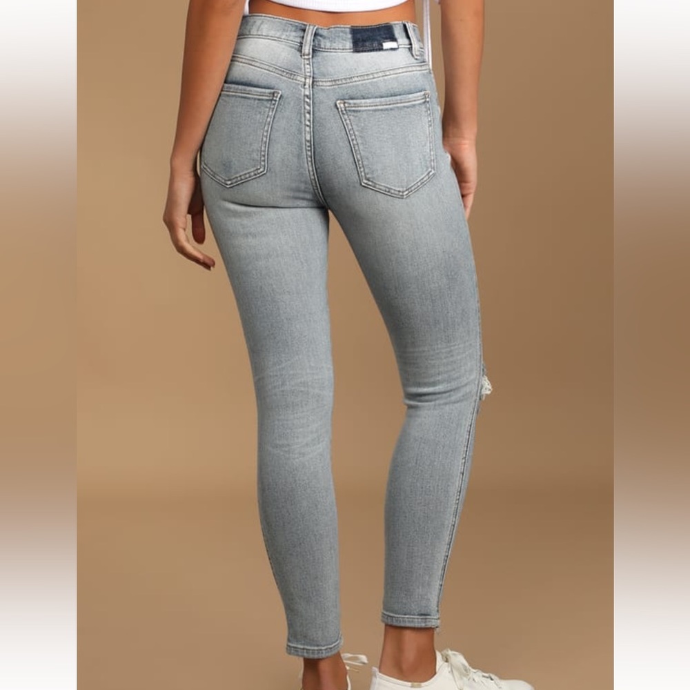 Daze Denim - Picture 2 of 5